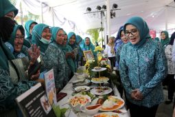 PKK Surabaya ajak anak-anak gemar makan ikan