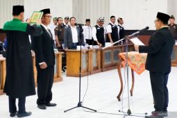 Pergantian antarwaktu anggota DPRD Situbondo dilantik