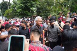 Pawai budaya meriahkan pendaftaran Ganjar-Mahfud ke KPU