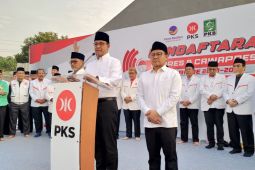 Anies bersama Muhaimin disambut ratusan simpatisan di DPP PKS