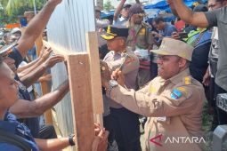Bupati Manokwari dan Kapolresta pimpin sterilisasi area Pasar Sanggeng