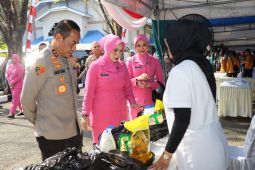 Ribuan paket sembako dibagikan alumni Akabri 91 di Kalsel