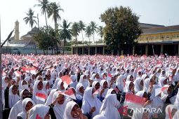Situbondo menerima penghargaan MURI peserta terbanyak HSN 2023