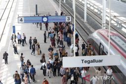 Penumpang kereta cepat Whoosh diimbau datang 30 menit sebelum jam keberangkatan