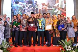 Wali Kota Madiun terima penghargaan Pembina Proklim 2023 dari KLHK