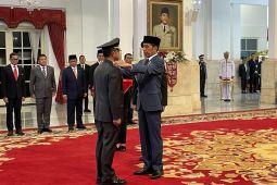 Joko Widodo lantik Jenderal Agus Subiyanto sebagai KSAD TNI