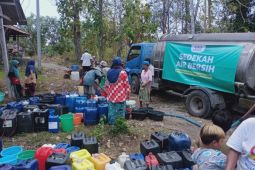 Lazisnu se-Jatim distribusikan 4,9 juta liter air bersih atasi dampak kekeringan