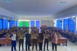 Tingkatkan kesadaran keselamatan berlalu lintas bersama SMK-SMTI Pontianak