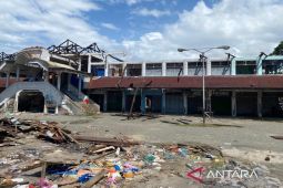 Pemkab Aceh Barat relokasi sementara pedagang di Pasar Bina Usaha Meulaboh
