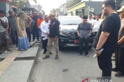 Warga Kampung Inggris Kediri adukan soal pembangunan trotoar