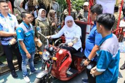 Gubernur Khofifah: 260 kendaraan listrik siswa SMK kontribusi wujudkan NZE 2060