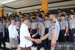 Bupati Buleleng terima kunjungan bintara Polri untuk pendekatan sosial