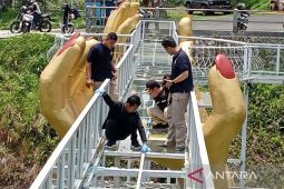 Pemkab Banyumas tutup sementara seluruh wisata jembatan kaca