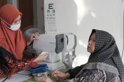 Eyelink Foundation bagikan 5.000 kacamata gratis pekerja nonsektoral