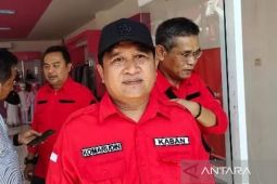 Peragaan busana di Pasar Induk Pasirhayam Cianjur untuk ramaikan pembeli