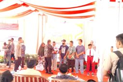 Alumni Akabri 1990 Babel bagikan ribuan paket sembako dan perlengkapan sekolah