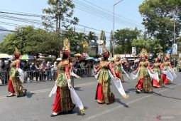 Pemkot Batu perluas akses pasar pelaku UMKM lewat Batu Art Flower Carnival