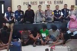 Polisi tangkap puluhan pekerja tambang batu bara ilegal di Muara Enim