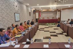 DPR Papua Barat gelar uji kelayakan calon anggota Komisi Informasi