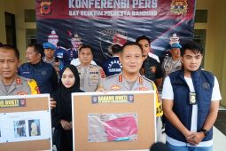 Pria bunuh teman usai dikeluarkan dari grup WhatsApp
