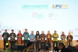 Kemen-PUPR beri penghargaan Pemkab Kediri optimalisasi TPS3R