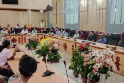 DPRD Ambon mediasi aduan masyarakat soal pembayaran gaji perusahaan