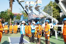PLN resmikan mobil "High Voltage Insulated Skylift" di puncak hari listrik nasional