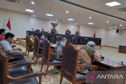 Denny Indrayana meminta MKMK periksa ulang putusan usia capres-cawapres