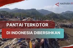 Pantai terkotor di Indonesia dibersihkan