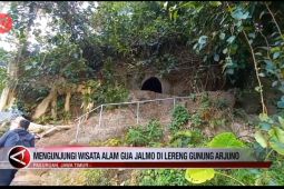 Mengunjungi wisata alam gua Jalmo di lereng Gunung Arjuno
