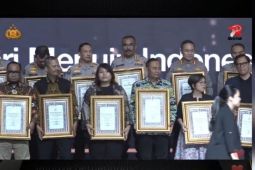 Bidhumas Polda Maluku  raih dua penghargaan dari Humas Polri