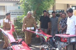 Kuningan salurkan 111 alsintan untuk petani