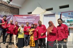 PMI Cianjur resmikan rutilahu yang dibiayai dari bulan dana PMI