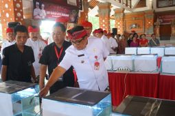 Bupati Tabanan inginkan kontes ikan berdampak perekonomian bagi warga