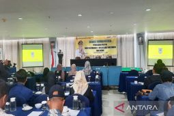 Kesbangpol Kalsel berikan pendidikan politik untuk insan pers wujudkan pemilu damai