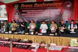 Polri bongkar peredaran ratusan kg narkotika oleh jaringan Malaysia