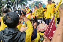 Salawat Nabi iringi gerak jalan santai Golkar Kalsel