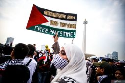 Puluhan ribu warga memenuhi Trafalgar Square gelar aksi dukung Palestina
