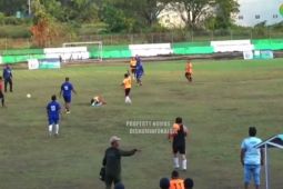 Kronologi Bupati Halsel meninggal dunia saat main bola bareng wartawan PWI