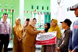 Pj Bupati Lumajang berharap  penyaluran BLT dapat turunkan inflasi