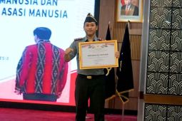Kantor Imigrasi Depok terima penghargaan pelayanan publik berbasis HAM