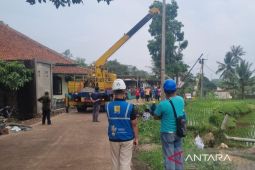 PLN Cianjur pastikan pasokan listrik ke ratusan ribu pelanggan kembali normal setelah cuaca ekstrem
