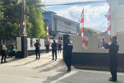 Polda Maluku kerahkan tim Satgas OMB Salawaku 2024 lakukan pengamanan melekat di KPU