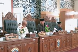 Ketua DPRD Pangkalpinang Pimpin Paripurna Penyampaian Tiga Raperda