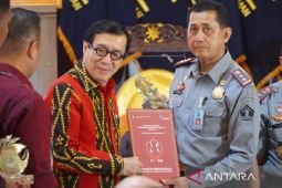 Imigrasi Pangkalpinang menerima penghargaan P2HAM