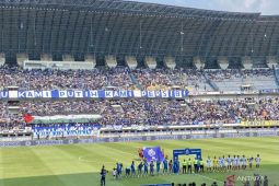 Pelatih Persib Bandung berharap suporter padati stadion ketika jamu Persis Solo