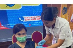 Tenaga kesehatan di Bali mulai terima vaksin hepatitis B gratis