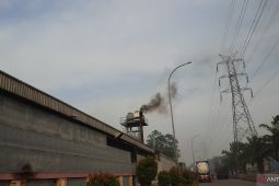 KLHK uji baku mutu emisi pabrik peleburan besi di Tangerang