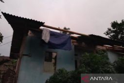 126 rumah di Cidahu rusak diterjang angin puting beliung