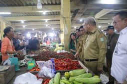 Pemprov Kalbar gencarkan operasi pasar mencegah inflasi